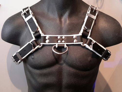 Black And White Leather H Front Harness